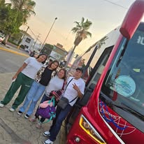 Grupo viajando con Excursiones Díaz